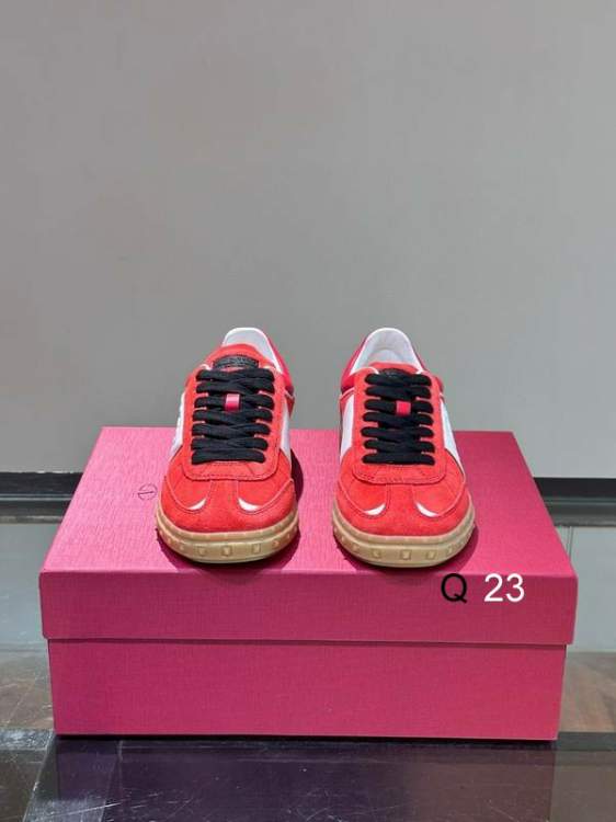 Picture of Valentino Shoes _SKUValentinosz38-45HY110120084